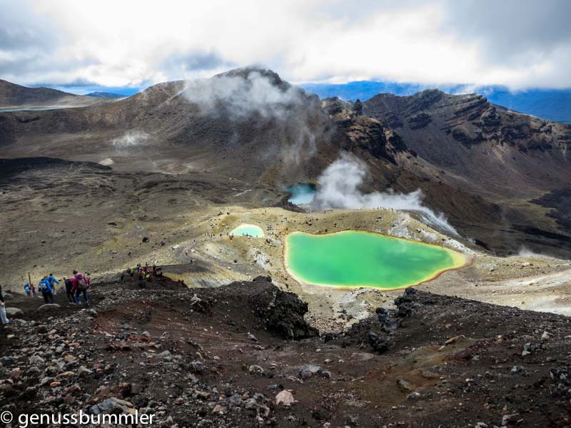 Tongariro Alpine Crossing Emerald Lakes