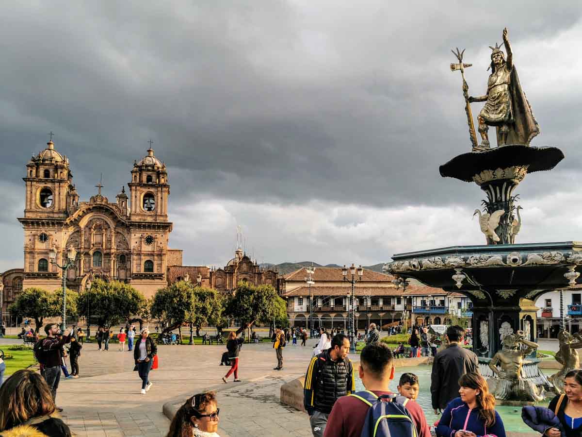 Cusco Sehenswuerdigkeiten Plaza de Armas