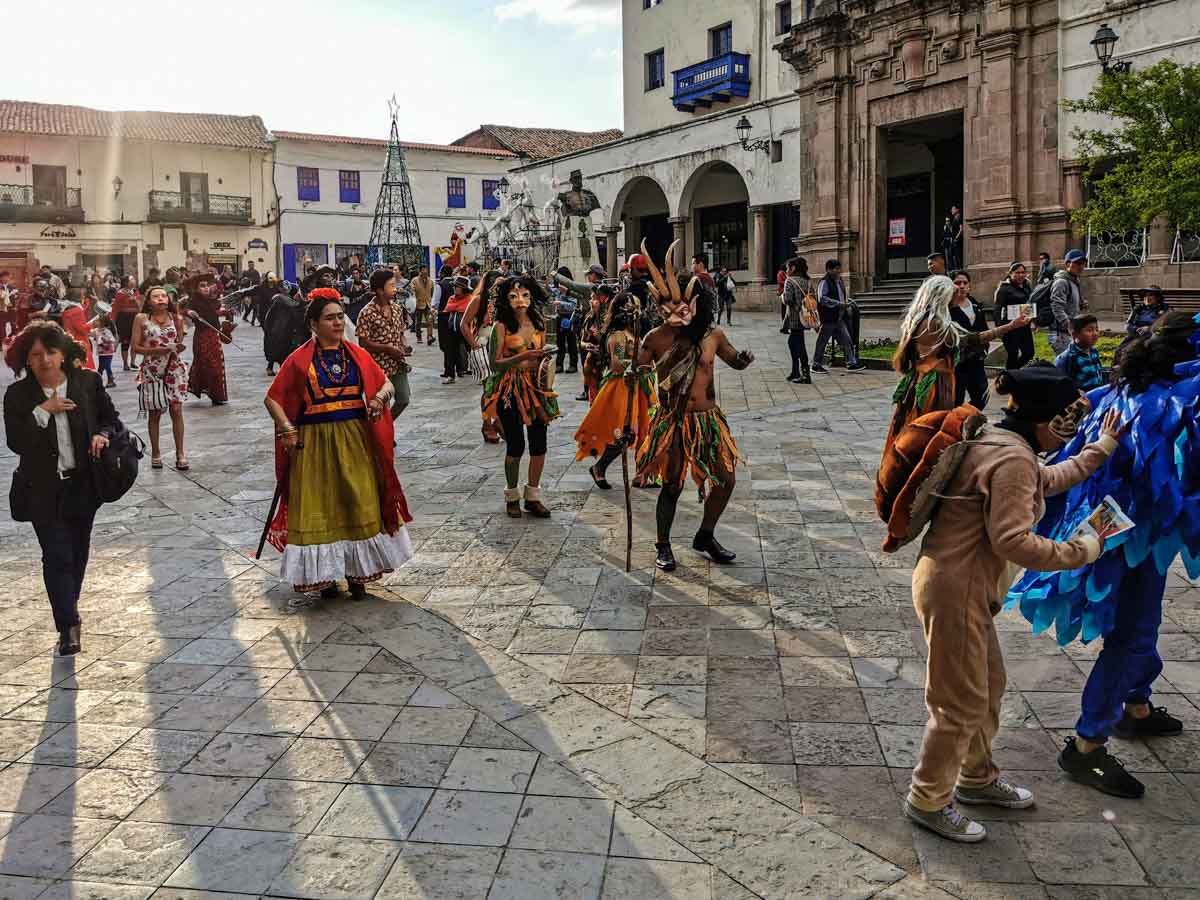 Cusco Sehenswuerdigkeiten Parade